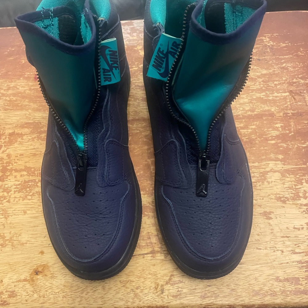 Nike Blue Casual Sneakers with Athletic Style